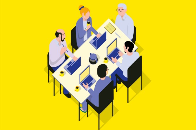 Cinci persoane stau in jurul unei mese dreptunghiulare, fiecare lucrand pe un laptop. Pe masa sunt cesti de cafea si un ceainic. Fundalul este galben stralucitor.